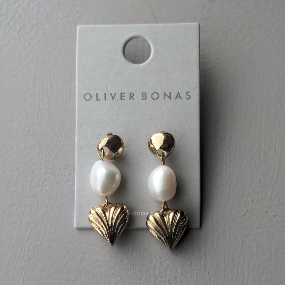 Elegant Gold and White Pearl Earrings with Charm